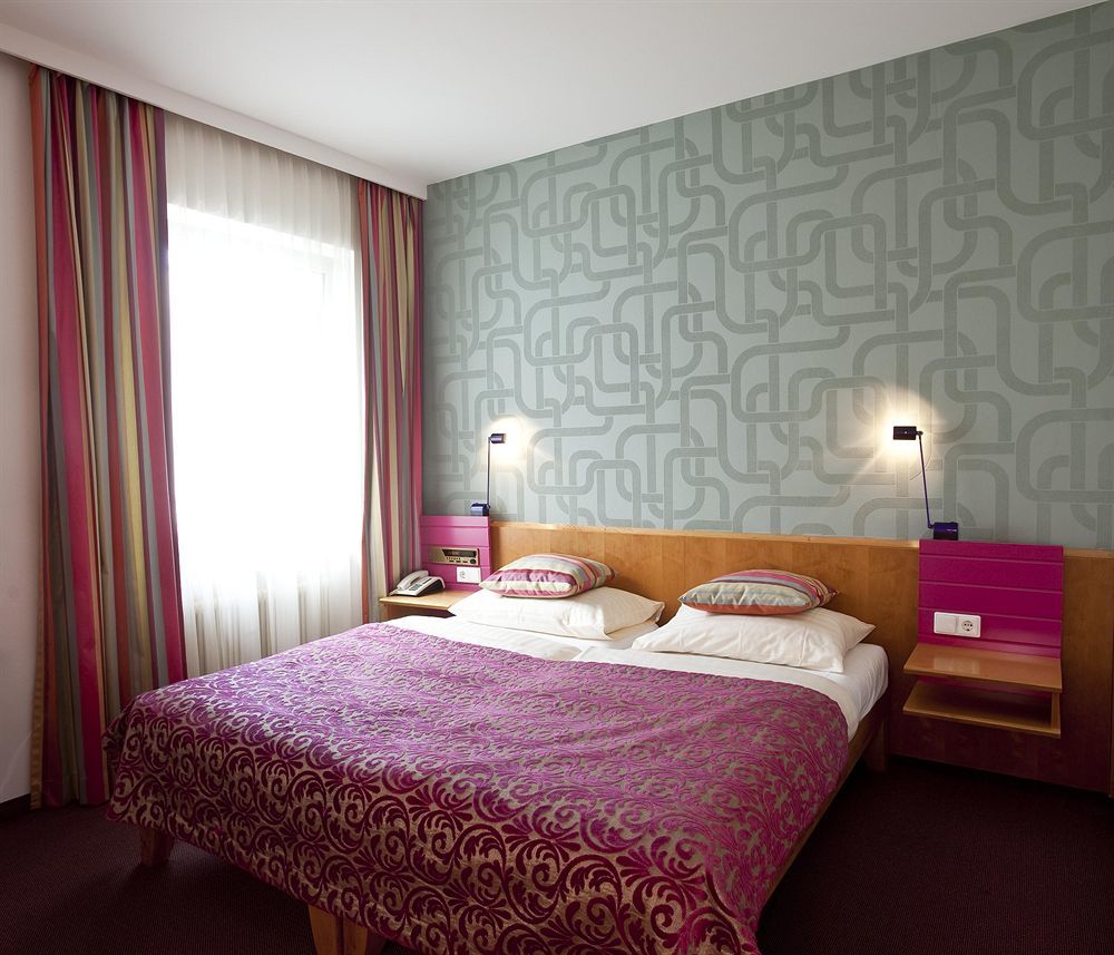 Hotel Geyer Klagenfurt am Woerthersee Bagian luar foto
