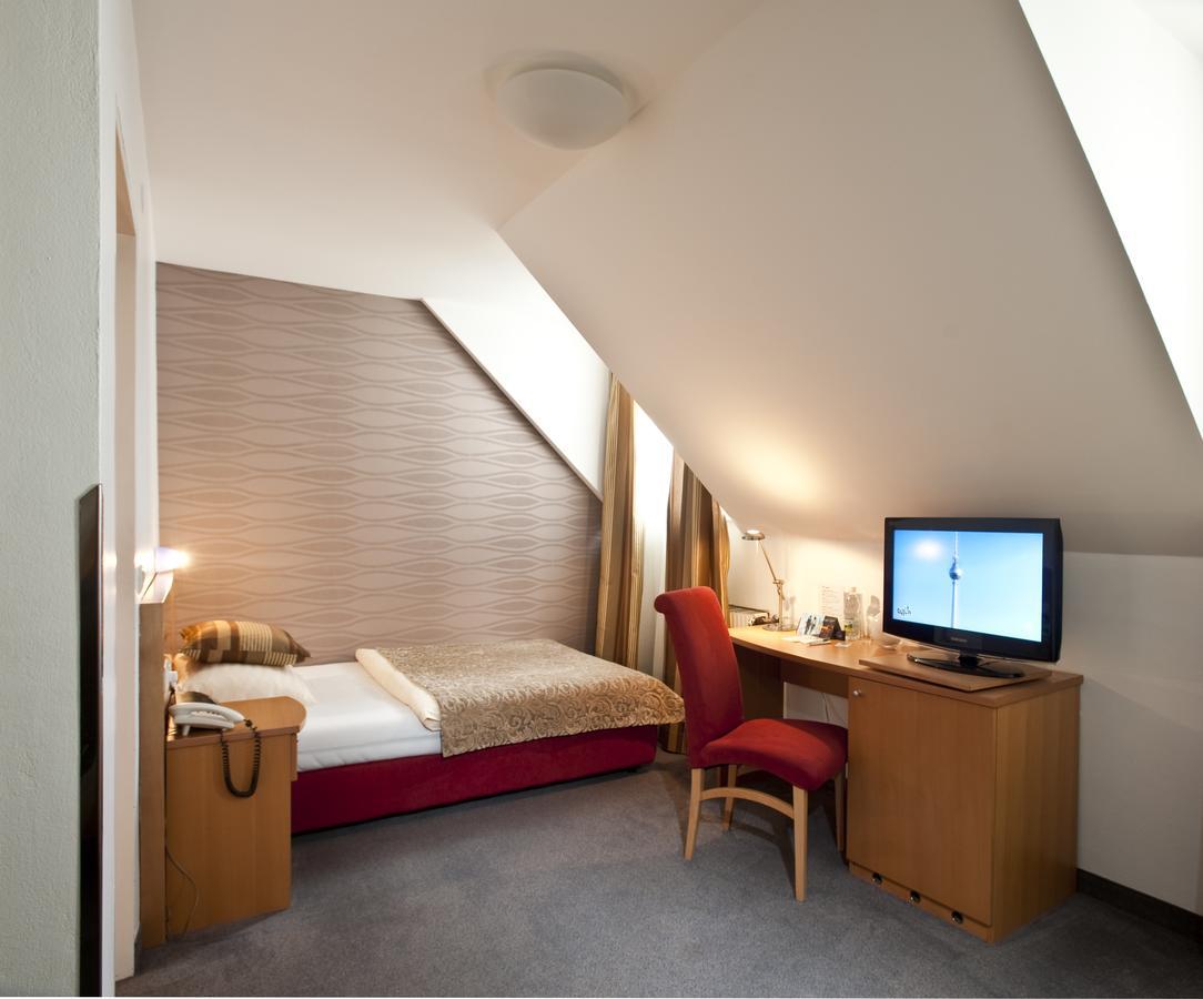 Hotel Geyer Klagenfurt am Woerthersee Bagian luar foto