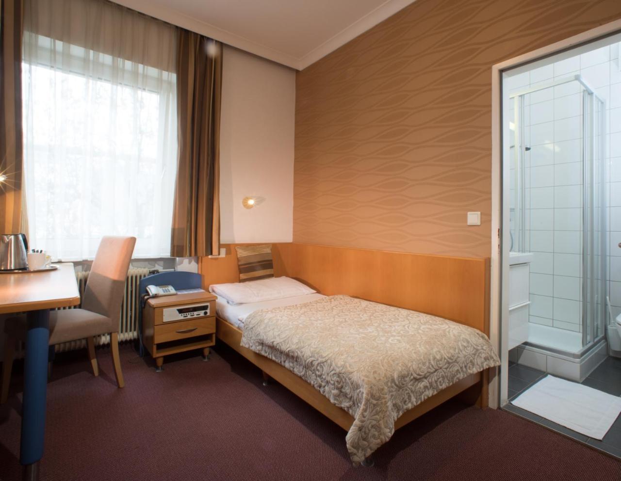 Hotel Geyer Klagenfurt am Woerthersee Bagian luar foto