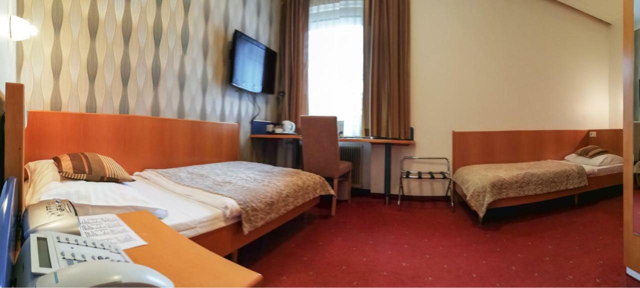 Hotel Geyer Klagenfurt am Woerthersee Bagian luar foto